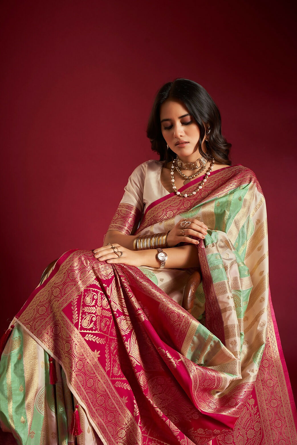 Joban Fashion Cream & Sea Green Plain With Weaving Border Banarasi Silk Sarees | Swadesiicart