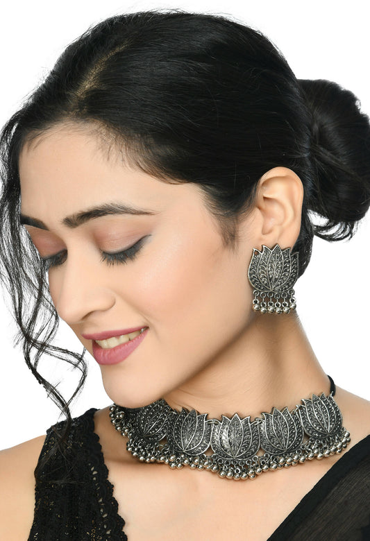 Mominos Fashion Johar Kamal Silver-Plated Brass Finish Lotus Design Choker For Women | Swadesiicart