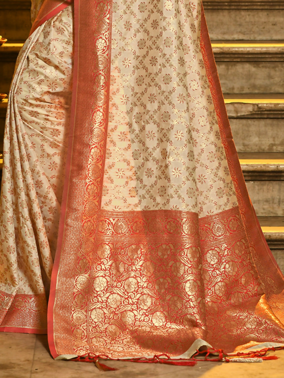 Astita Rajvastra Red Banarasi Silk Saree | Swadesiicart