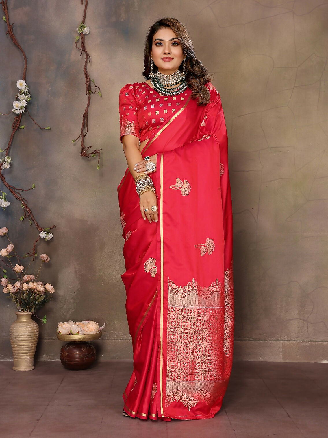 Joban Fashion Red Floral Motifs Banarasi Silk Sarees | Swadesiicart