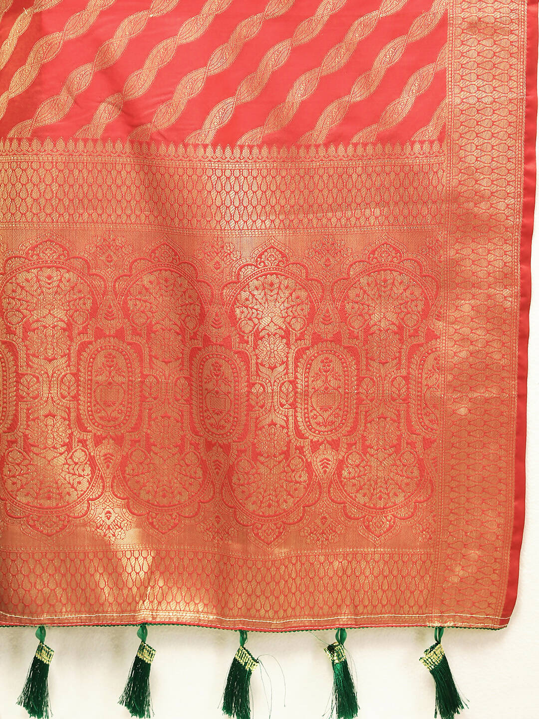 Lorenvalley Fashion Red Soft Silk Woven Design with Zari Weaving Leheriya Design Saree - Swadesiicart