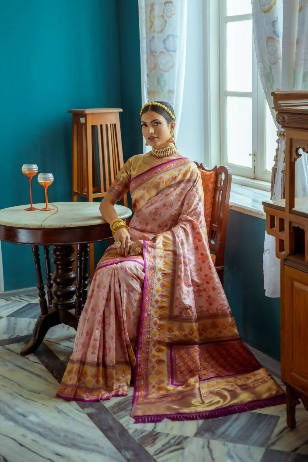 Vishnu Weaves Women's Baby Pink Patola Banarasi Silk Meenakari Zari Woven Saree with Blouse - Swadesiicart