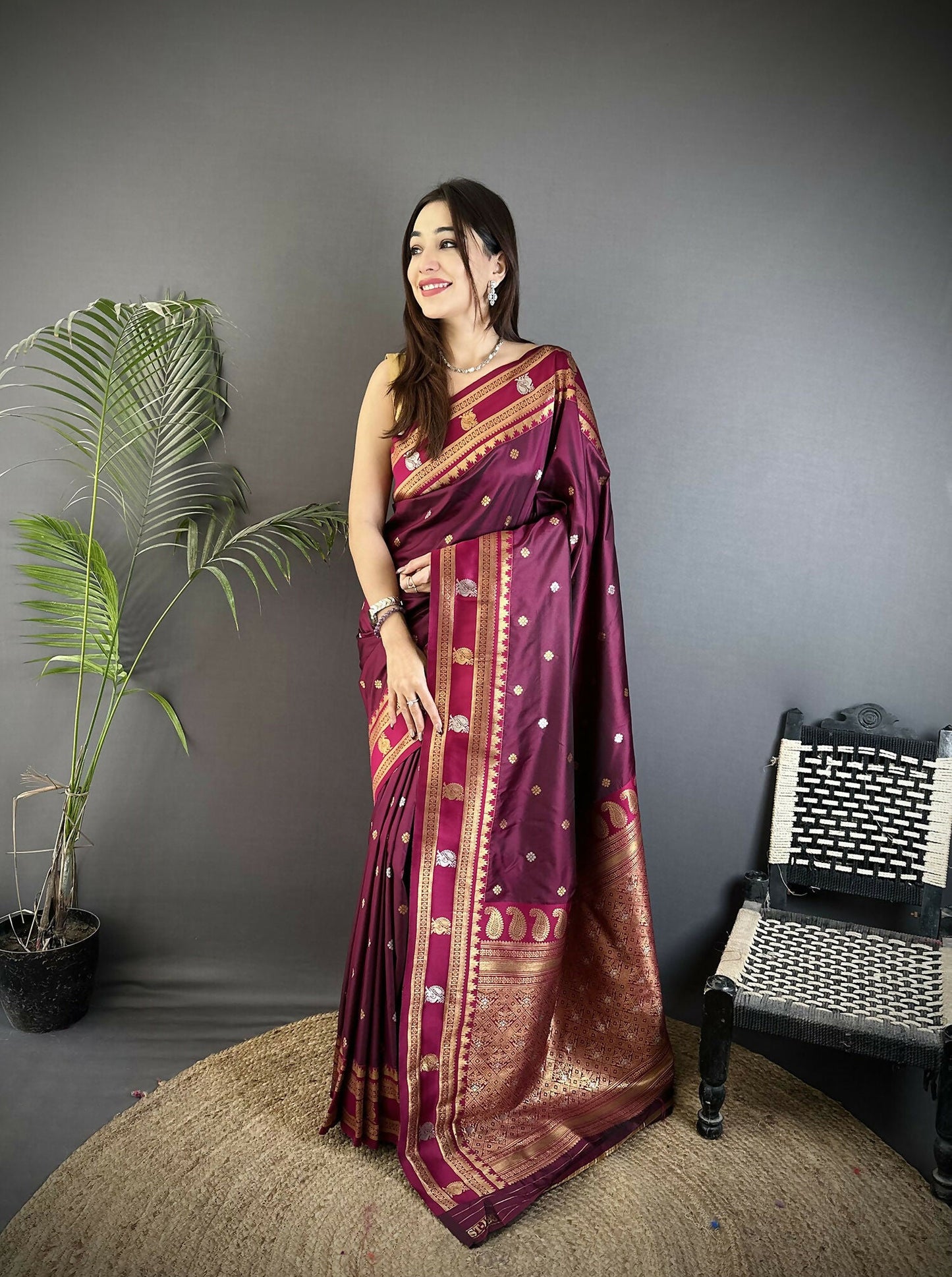 Joban Fashion Maroon Banarasi Soft Silk Woven Saree | Swadesiicart