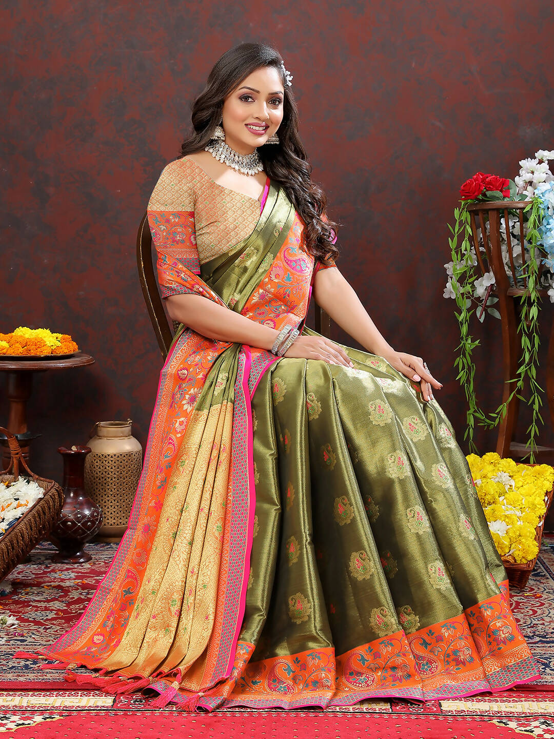 Lorenvalley Fashion Mehndi Kanjivaram Silk Woven Design with Zari Weaving Saree - Swadesiicart