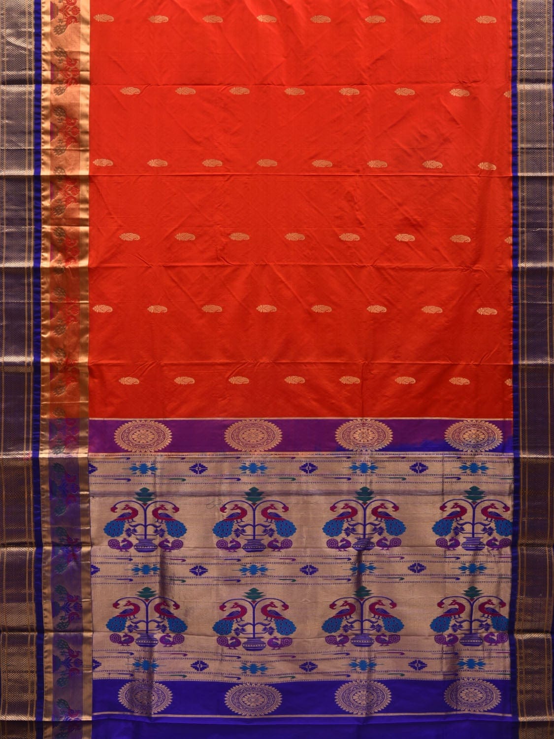 Red and Blue Paithani Silk Handloom Saree with Border and Body Buta Design - Global Threads | Swadesiicart