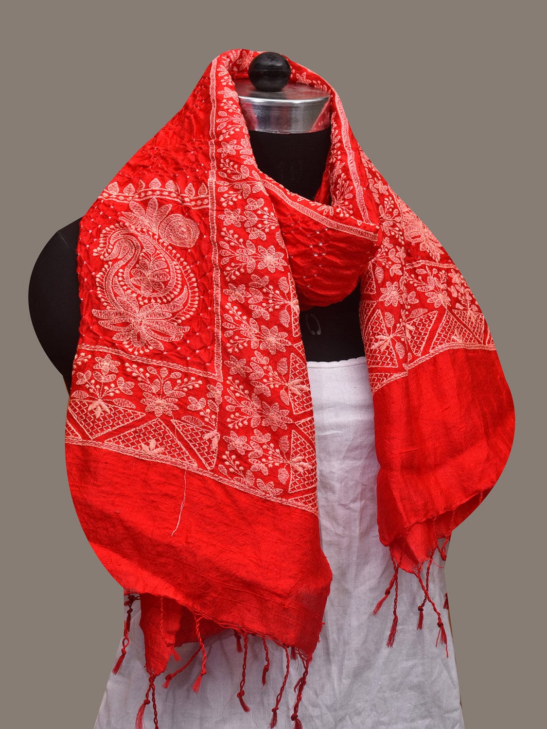 Red Bandhani Silk Stole with Embroidary Work Design - Global Threads | Swadesiicart