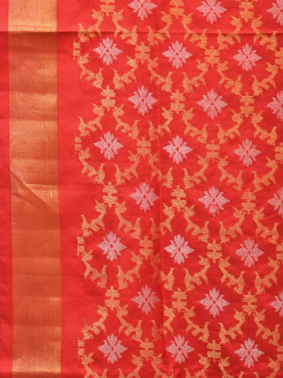 Red Uppada Silk Handloom Saree with All Over Jamdani Design - Global Threads | Swadesiicart