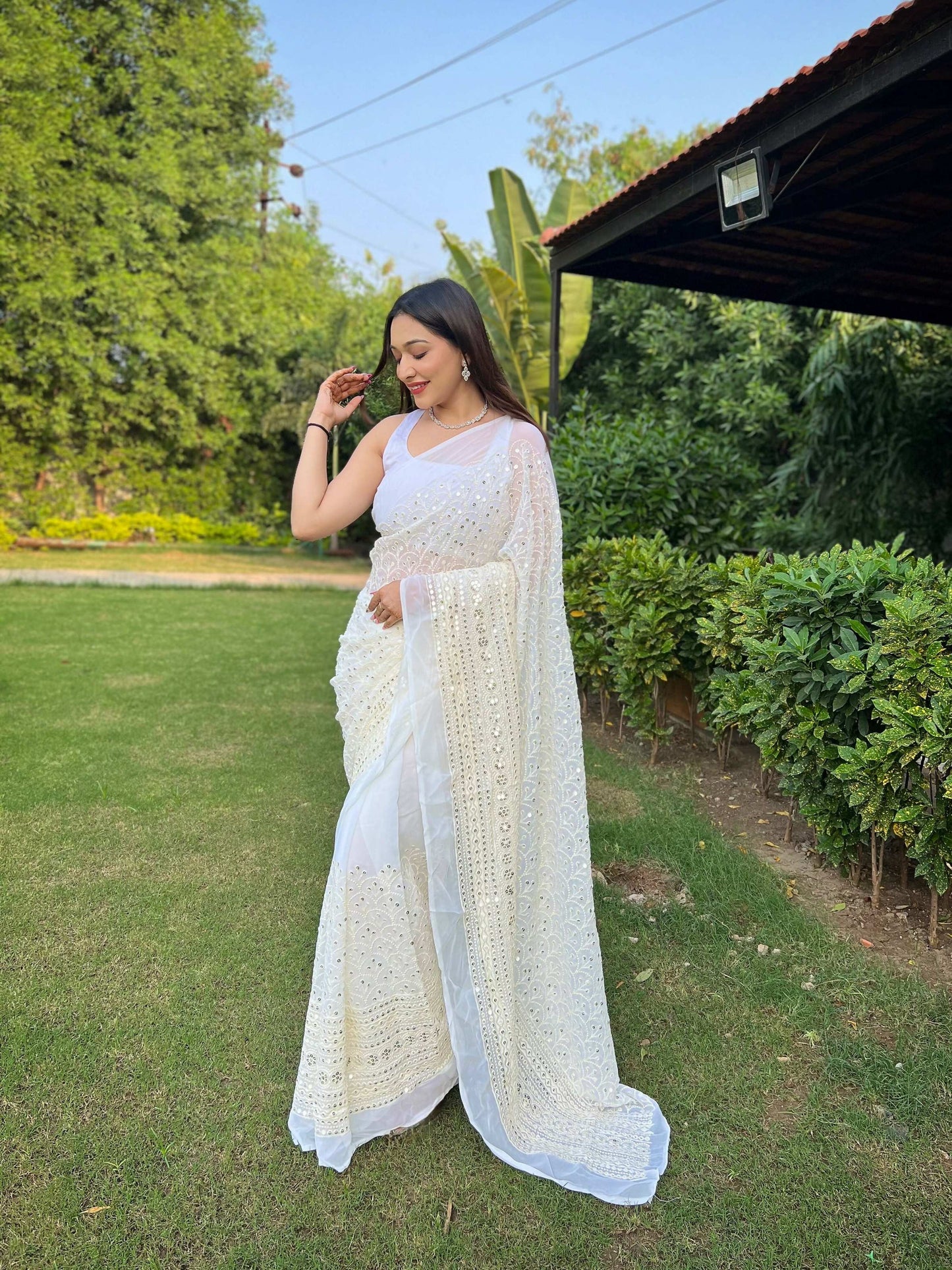 Vamsee V5-White Organza Saree - Swadesiicart
