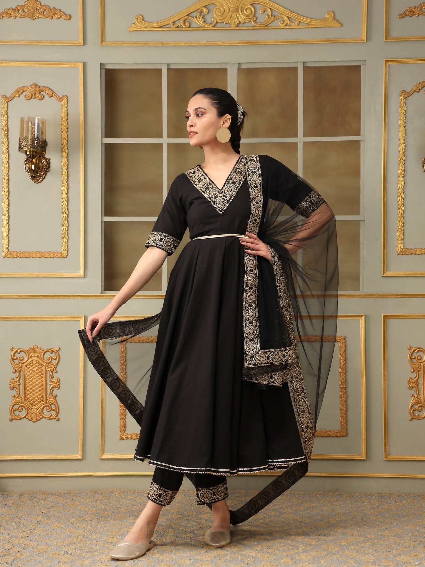Pomcha Jaipur Black Saadgi Sunheri Lace Black Anarkali Set | Swadesiicart