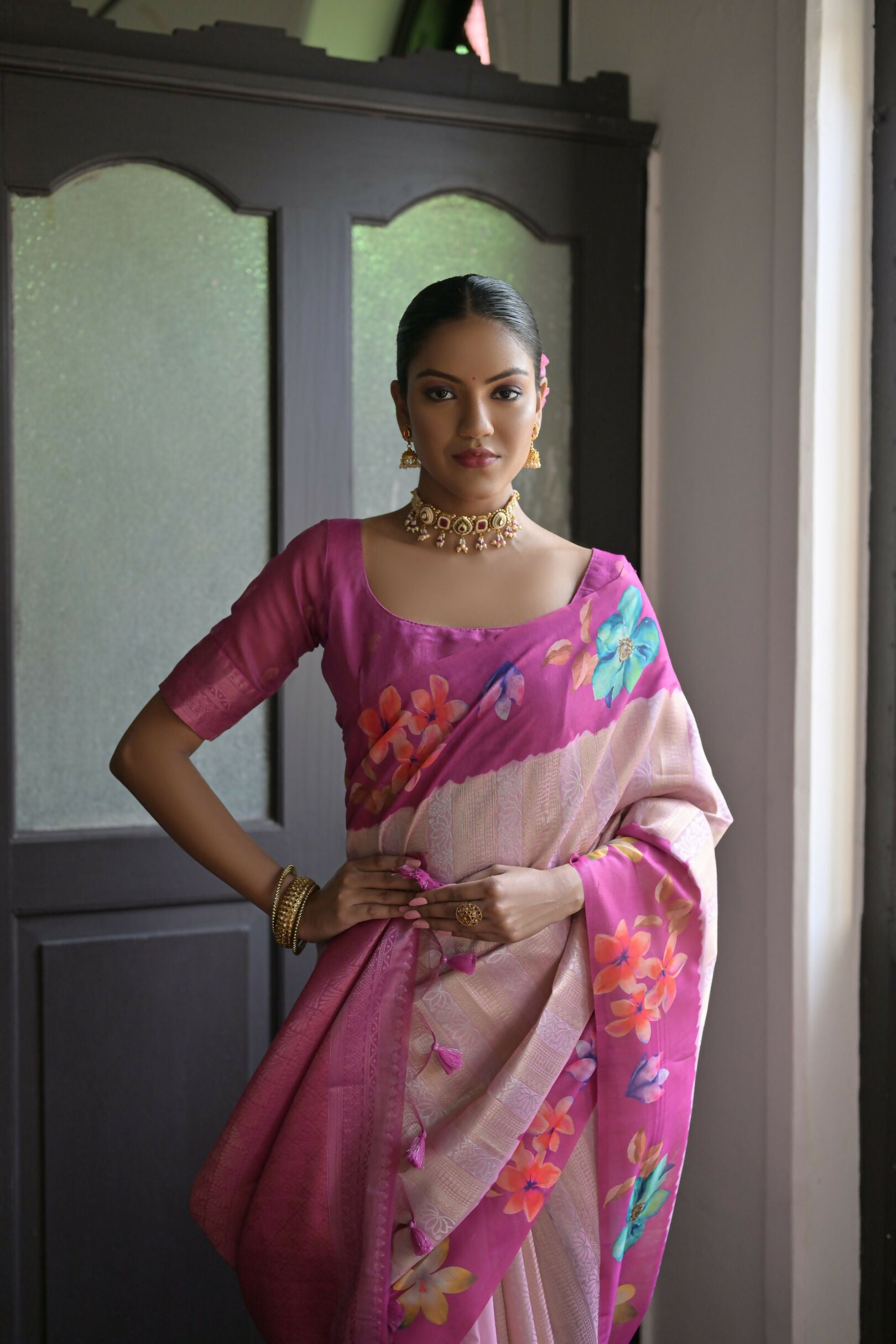 Vishnu Weaves Women's Wine banarasi Silk Saree with Blouse - Swadesiicart