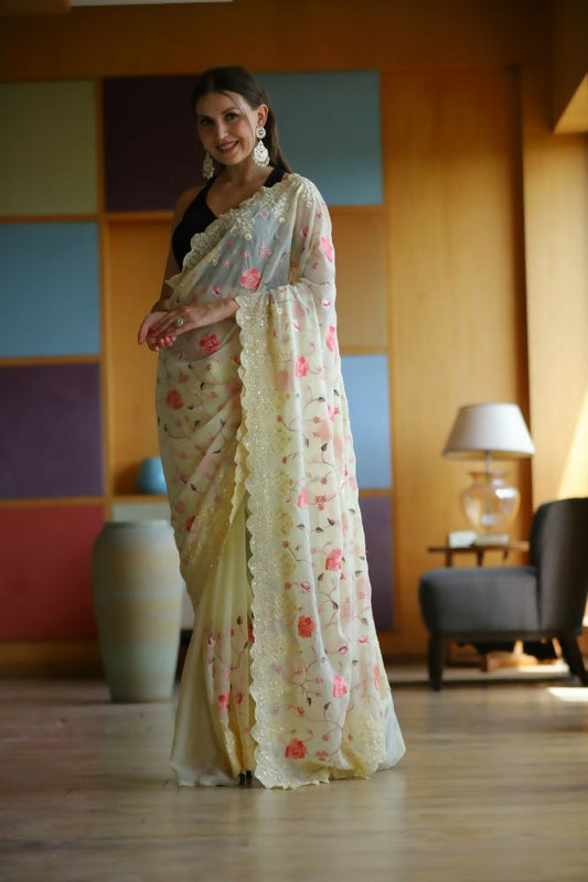 Vamsee Ashi Yellow Georgette Saree - Swadesiicart