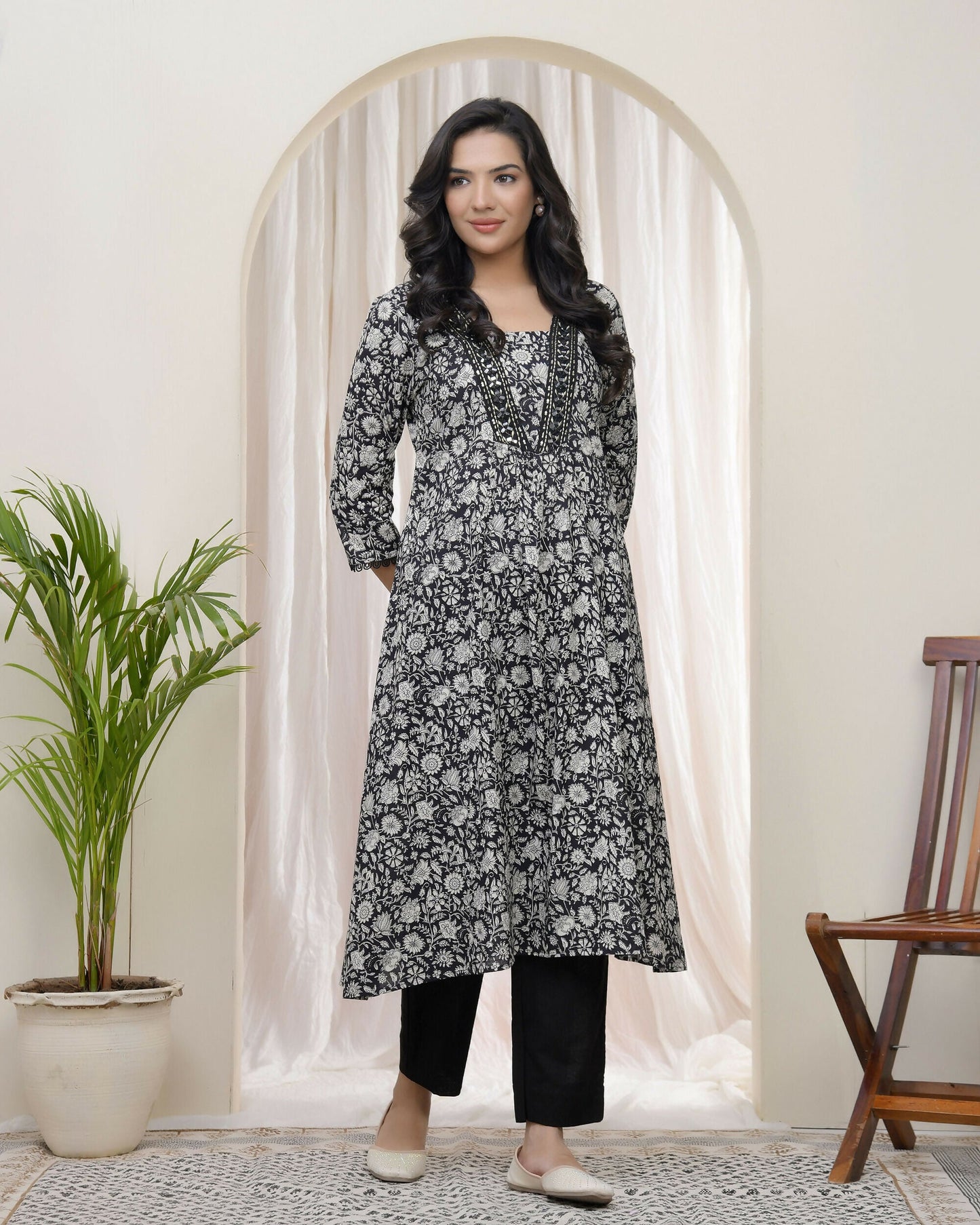 Vaasvablack Floral Cotton Printed Gathered Kurti With Pant | Swadesiicart