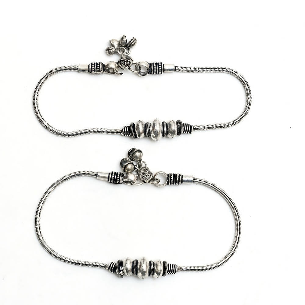 Mominos Fashion Kamal Johar Oxidised Party Wear Silver Anklets | Swadesiicart