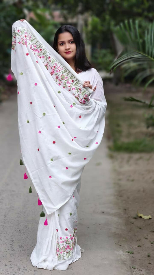 Exclusive Collection White Pure Cotton Handloom Embroidered Saree - Swadesiicart