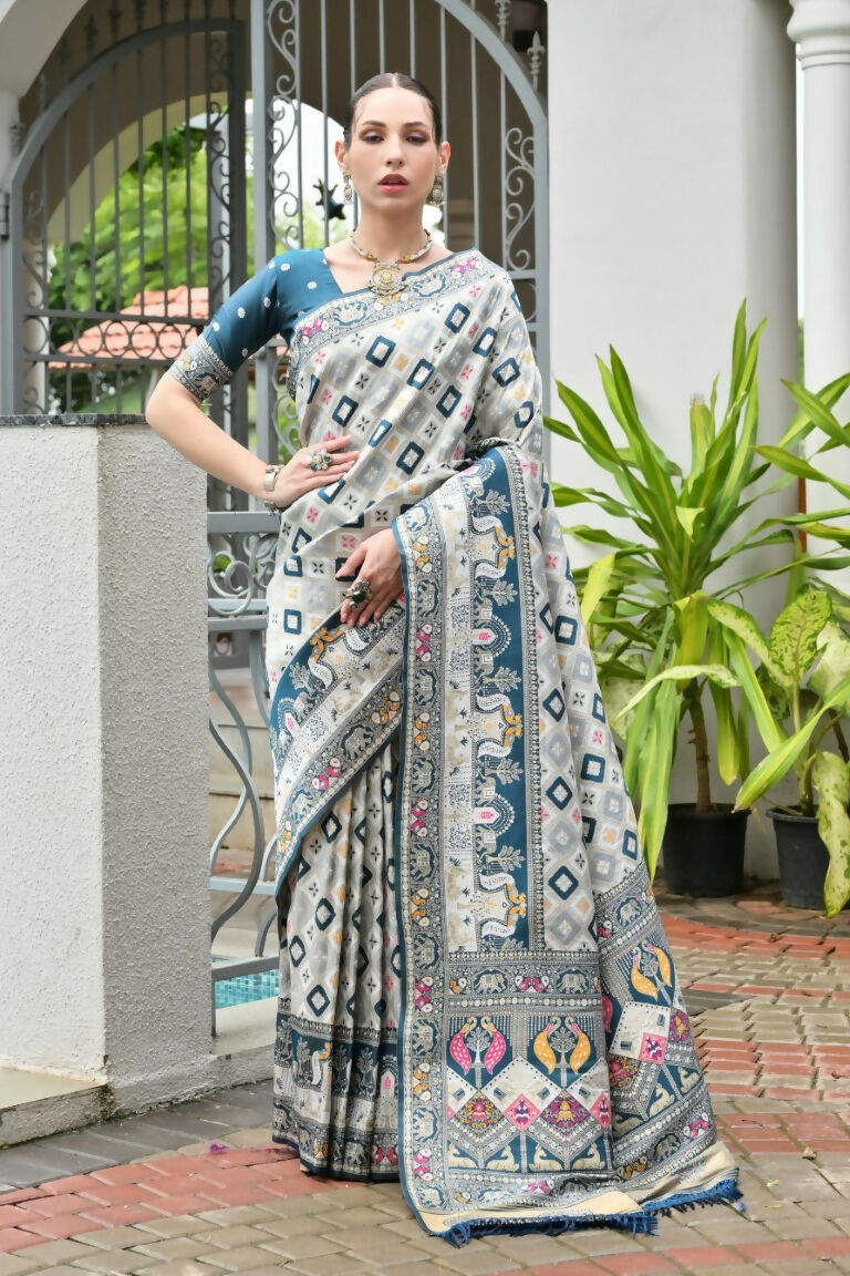 Vishnu Weaves Women's Rama Banarasi Silk Patola Zari Woven Saree with Blouse - Swadesiicart