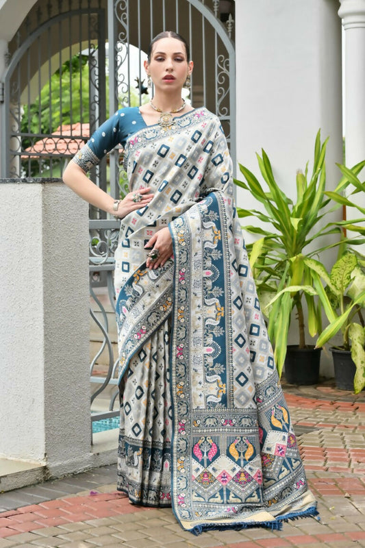Vishnu Weaves Women's Rama Banarasi Silk Patola Zari Woven Saree with Blouse - Swadesiicart