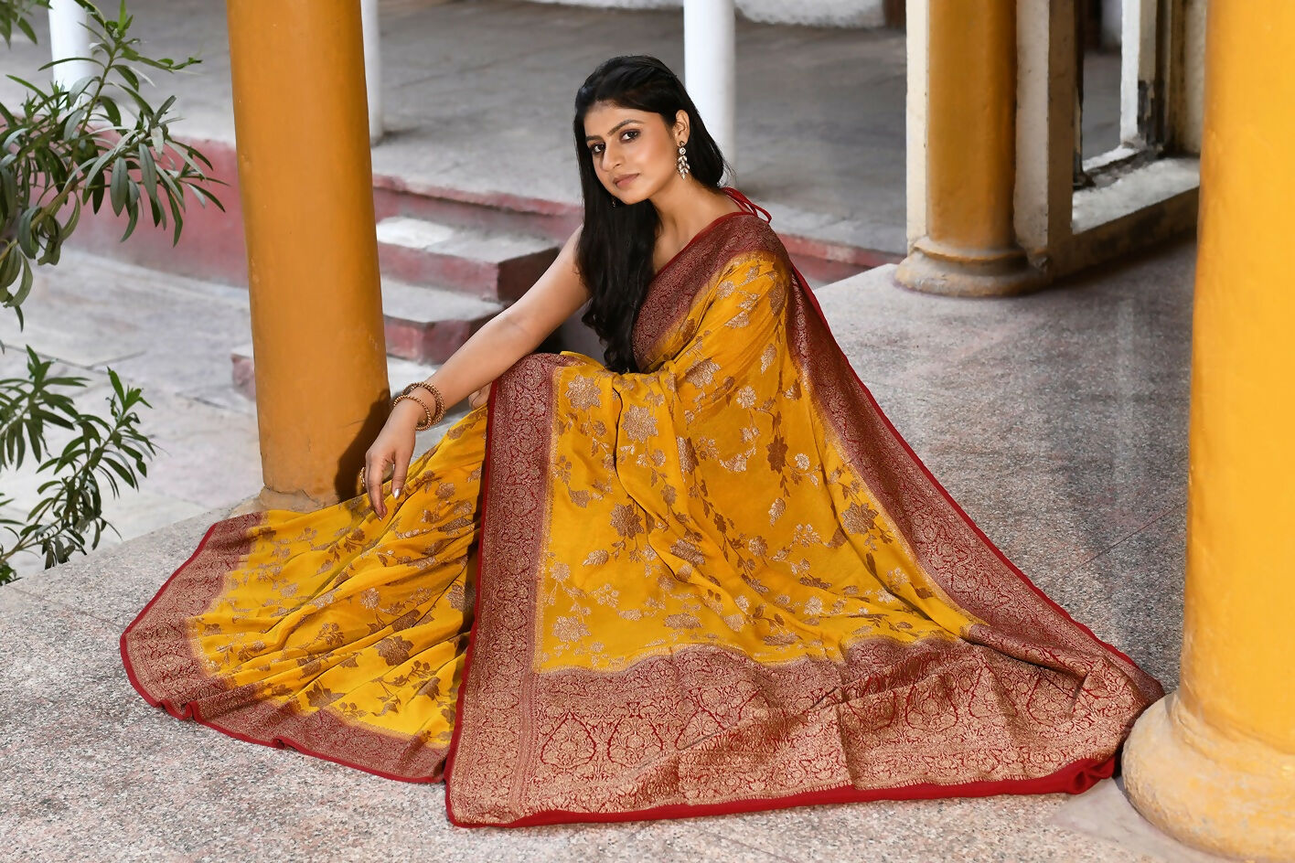 Joban Fashion Yellow Crepe Chiffon Pure Handloom Banarasi Silk Saree | Swadesiicart