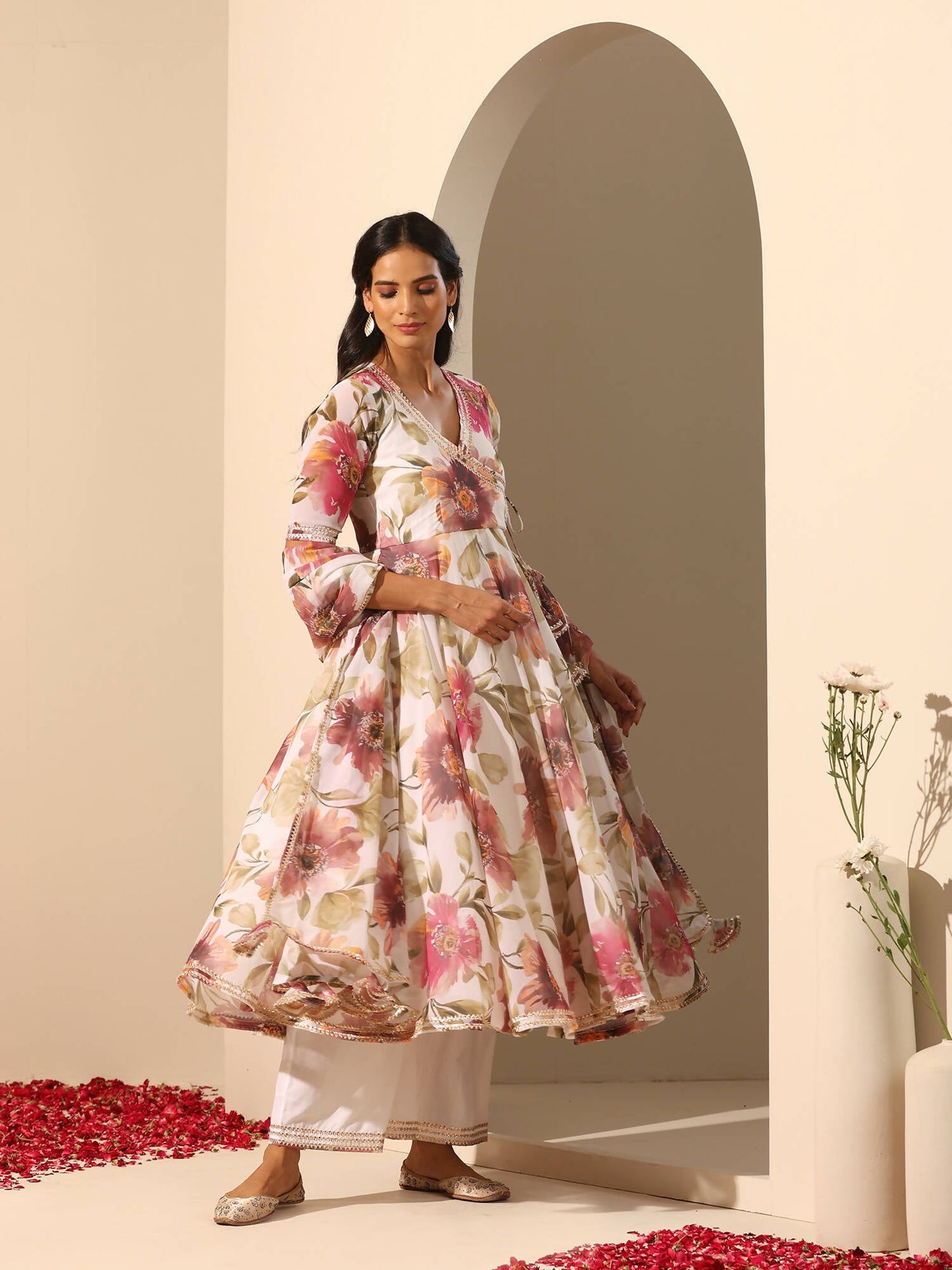 Pomcha Jaipur White Gul Sufiyana Angrakha Set | Swadesiicart