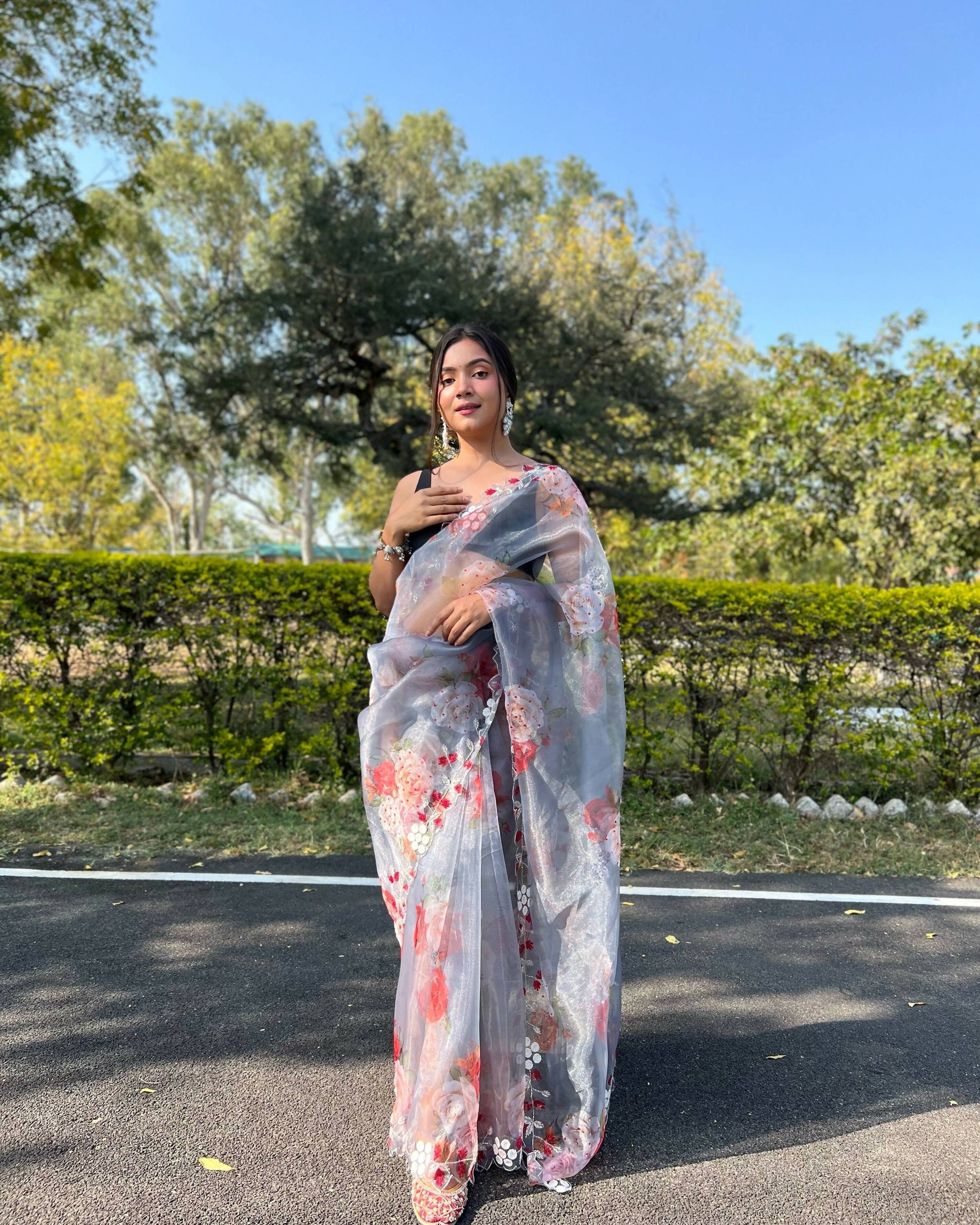 Vamsee Sia Grey Organza Saree - Swadesiicart