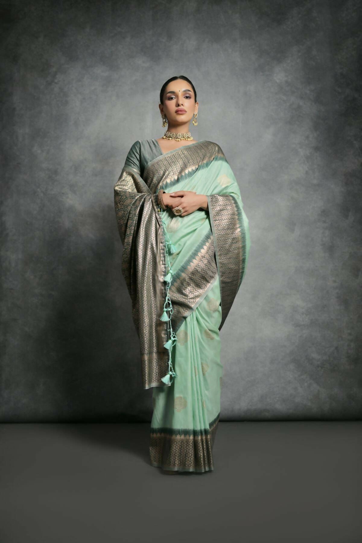 Vishnu Weaves Women's Sea-Green Tussar Silk Zari Woven Saree with Blouse - Swadesiicart