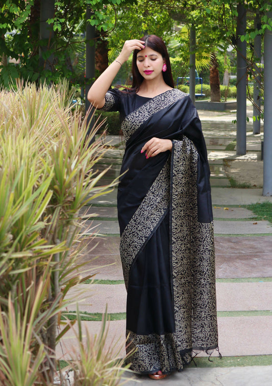 Vishnu Weaves Women's Black Handloom Raw Silk Woven Border Saree with Unstitched Blouse - Swadesiicart