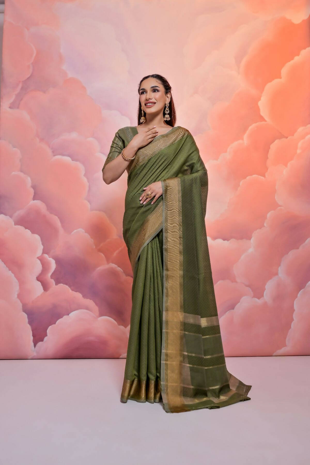 Vishnu Weaves Women's Mahendi Cotton Self Weaving Saree with Blouse - Swadesiicart