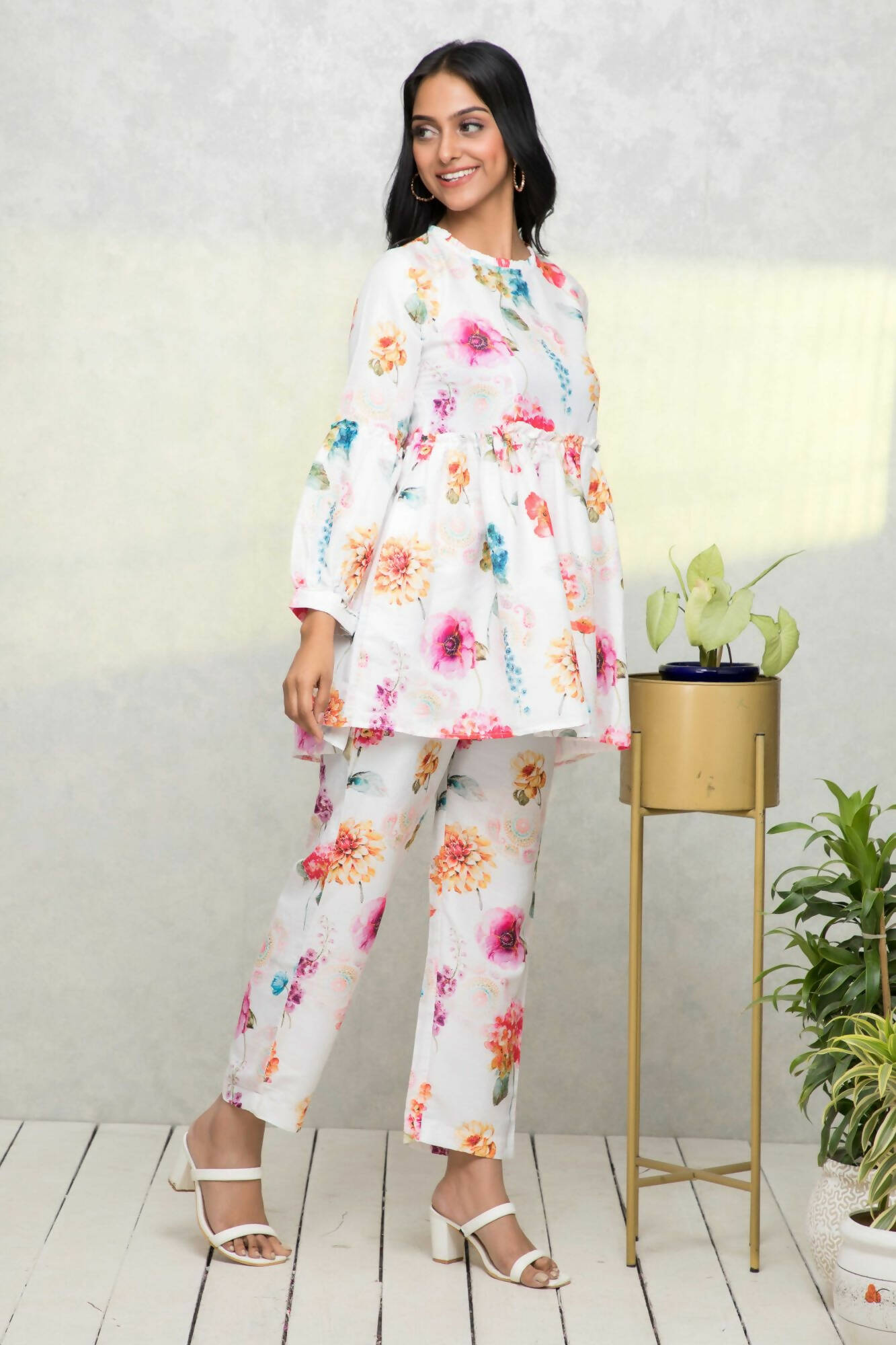 Myshka Women White Printed Romantic Florals Co-Ords - Swadesiicart