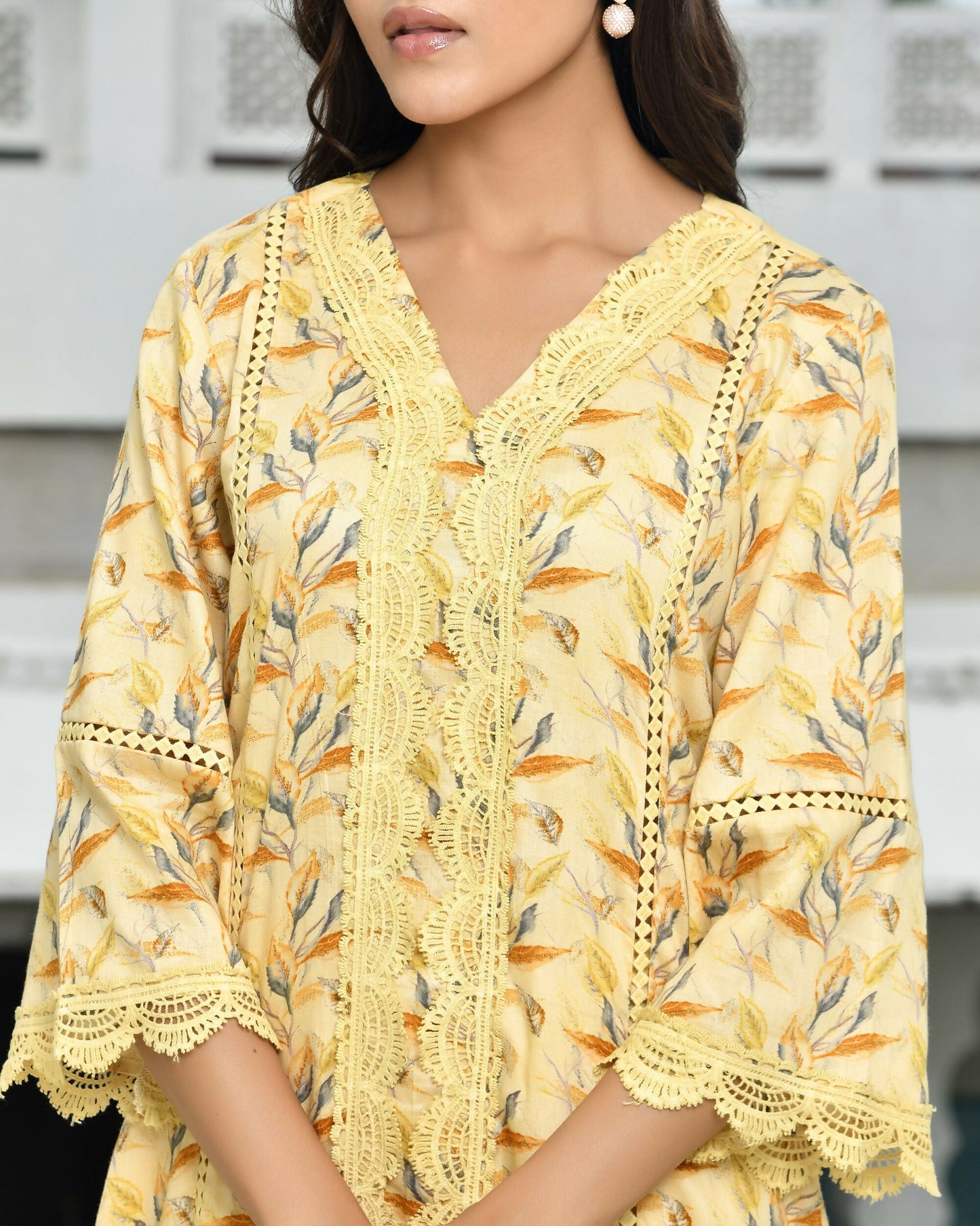 Vaasva Women's Yellow Cotton Printed Kurta Pant Set | Swadesiicart