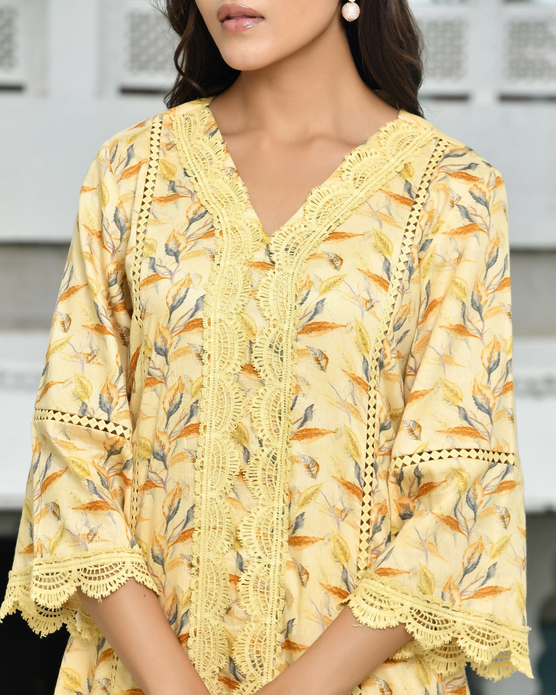 Vaasva Women's Yellow Cotton Printed Kurta Pant Set | Swadesiicart