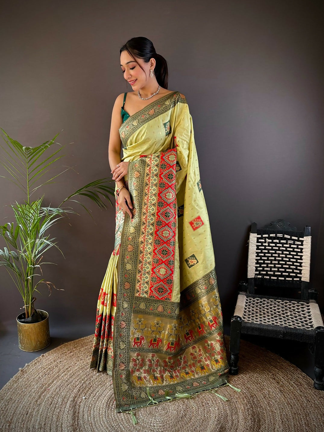 Joban Fashion Light Green Small Butti Banarasi Silk Sarees | Swadesiicart