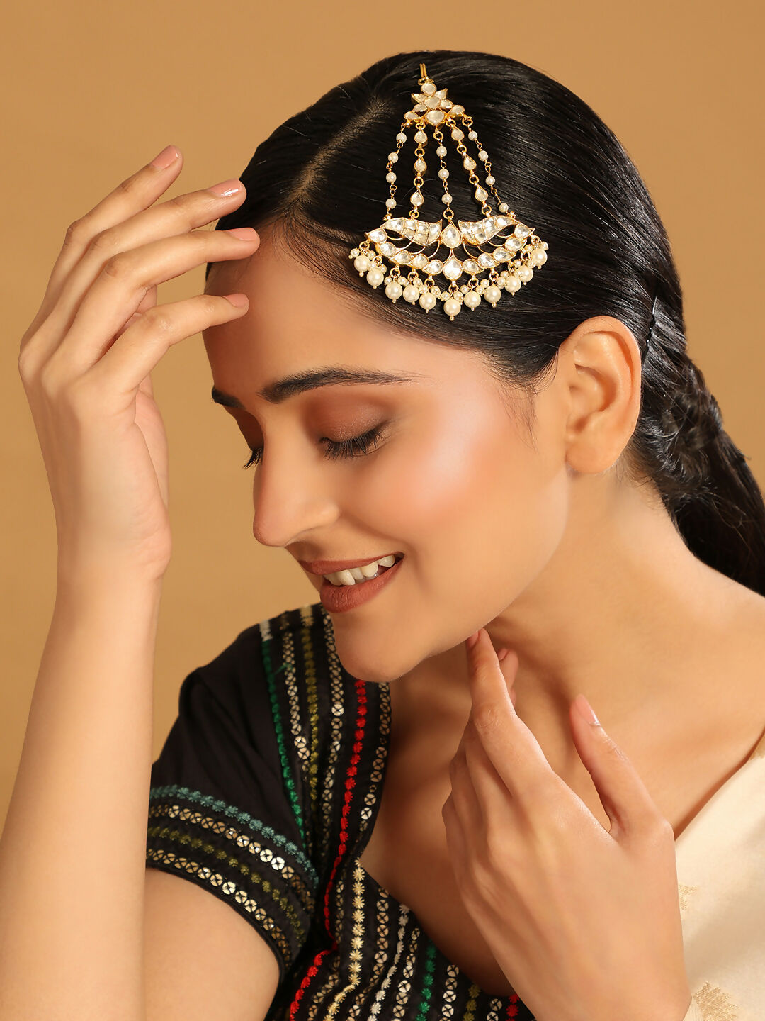 Nuyug 22K Gold-Plated Kundan & Pearl Studded Jhumar Paasa Head Jewellery | Swadesiicart