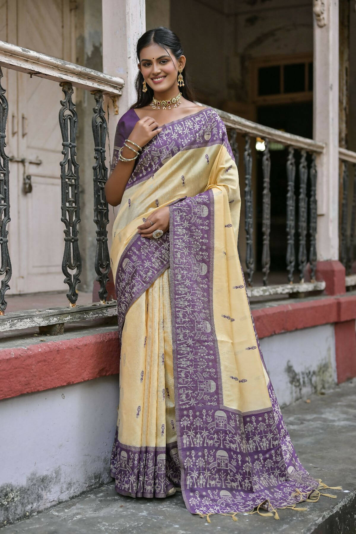 Vishnu Weaves Women's Wine Handloom Raw Silk Woven Saree with Blouse - Swadesiicart