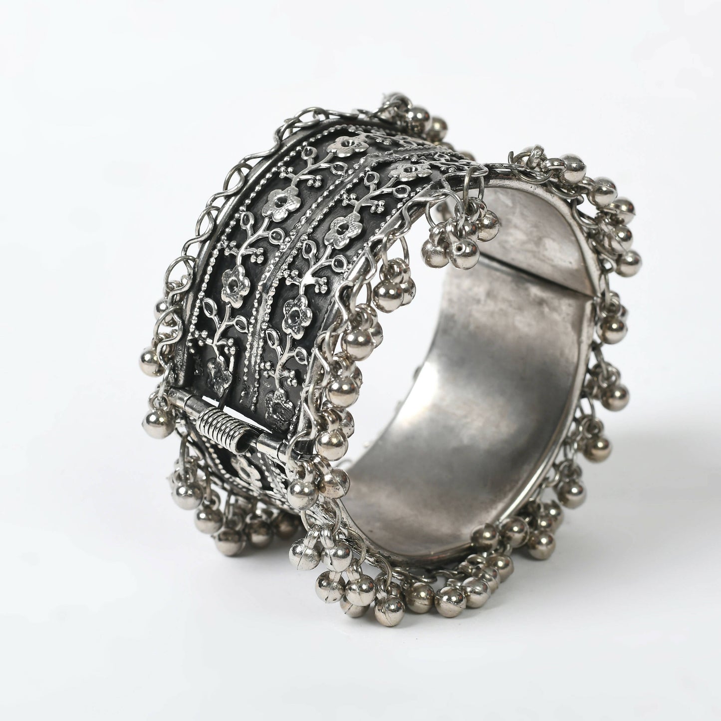 Mominos Fashion Joharkamal Oxidised Silver-Plated Ghungroo Handcraft Bracelet - Design 021 | Swadesiicart