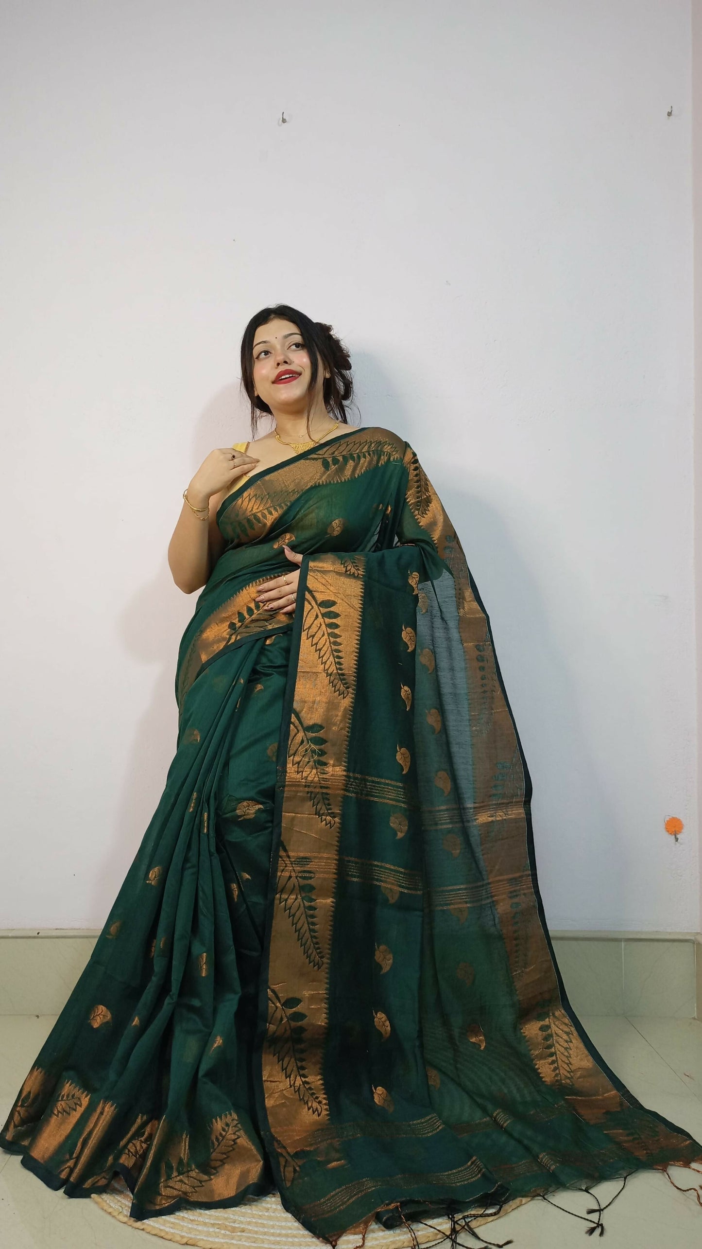 Exclusive Collection Beautiful Dark Green Cotton Silk Woven Handloom Saree With Running Blouse Piece - Swadesiicart