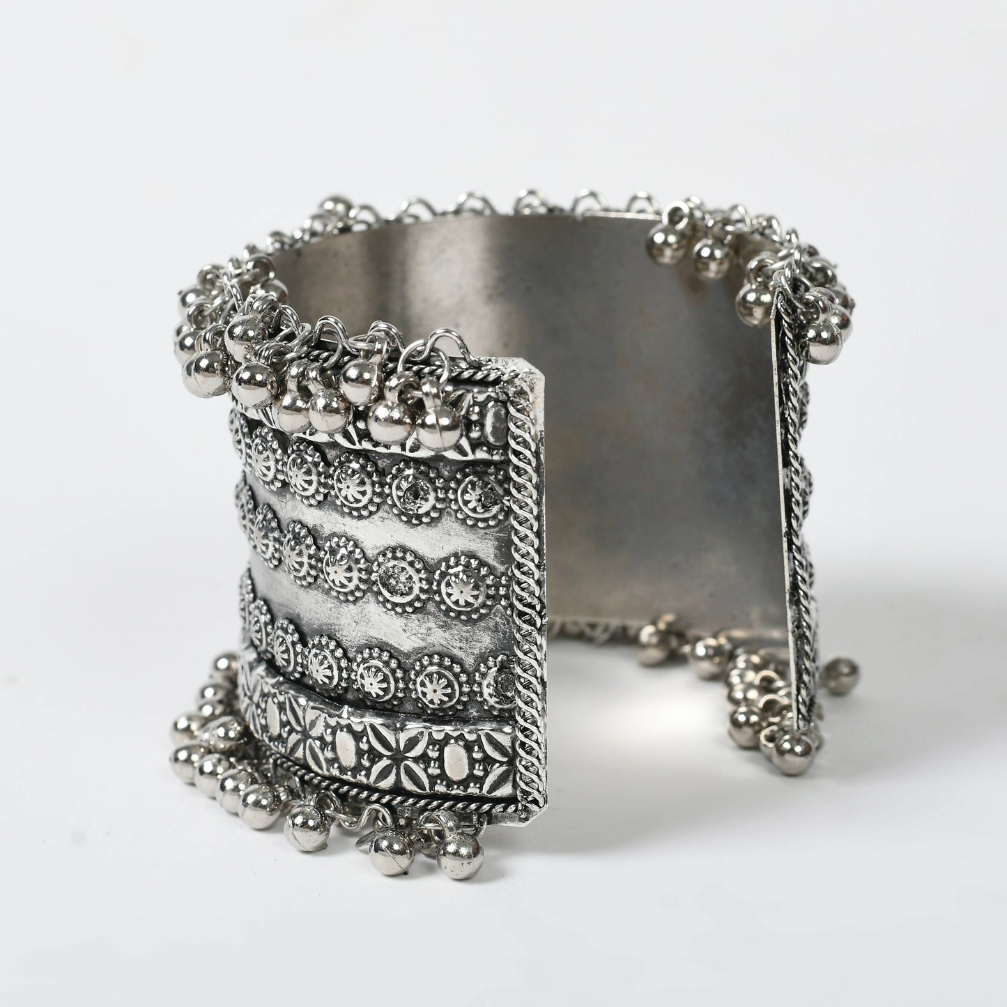 Mominos Fashion Joharkamal Oxidised Silver-Plated Ghungroo Handcraft Bracelet - Design 025 - Swadesiicart