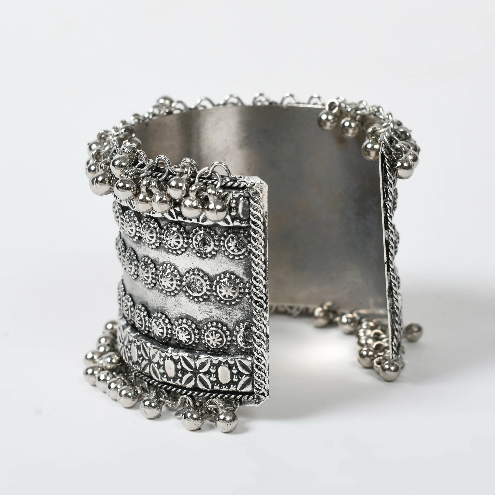 Mominos Fashion Joharkamal Oxidised Silver-Plated Ghungroo Handcraft Bracelet - Design 025 - Swadesiicart