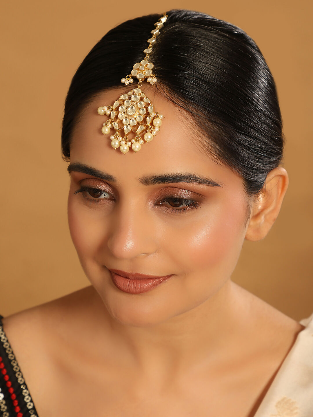 Nuyug 22K Gold-Plated Kundan Studded Maang Tikka Head Jewellery | Swadesiicart