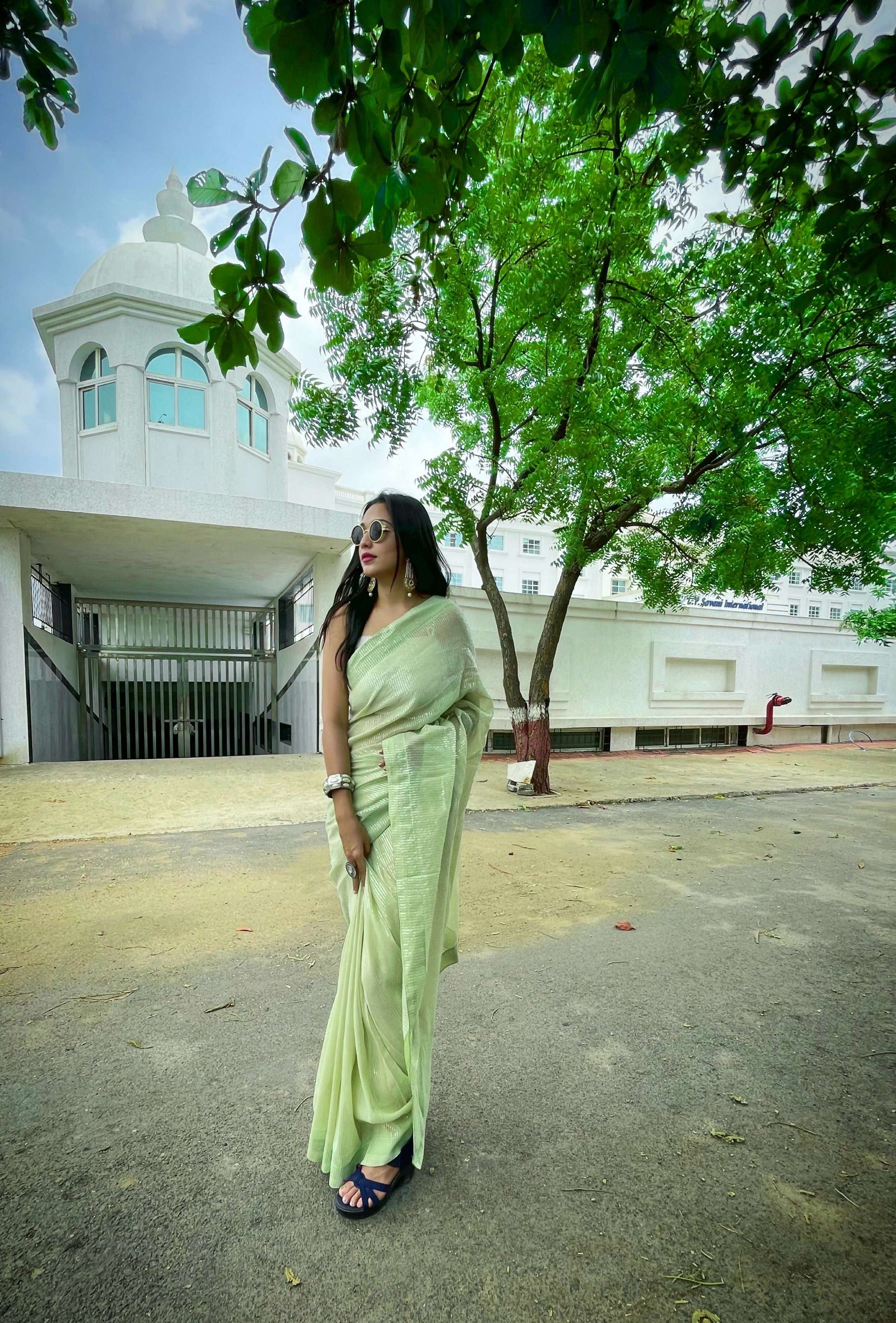 Vamsee Solid Color Sea Green Georgette Saree - Swadesiicart