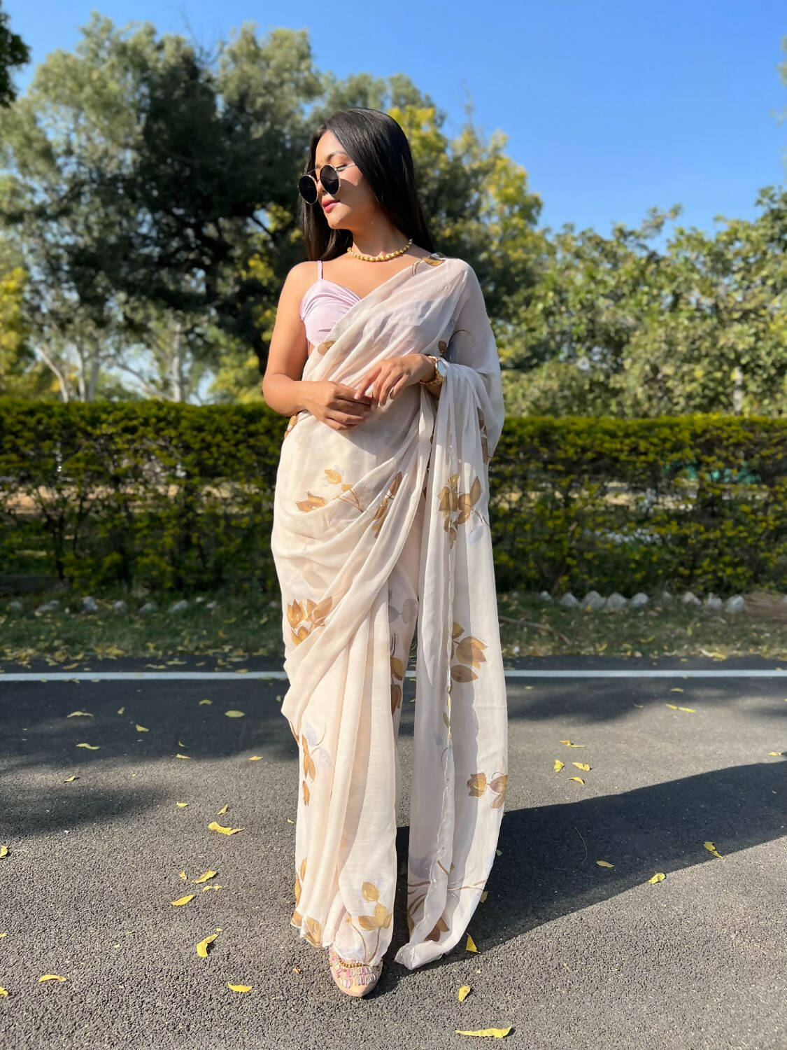 Vamsee Cream Chiffon Designer Saree - Swadesiicart
