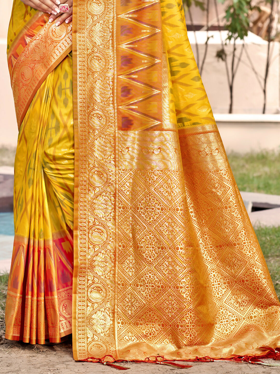 Shree Shyam Fashion Yellow Pochampally Silk Saree