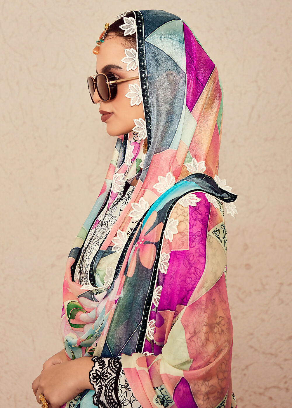 Muslin Cotton Digital Print & Embroidered Off White Salwar Suit - Emponline | Swadesiicart