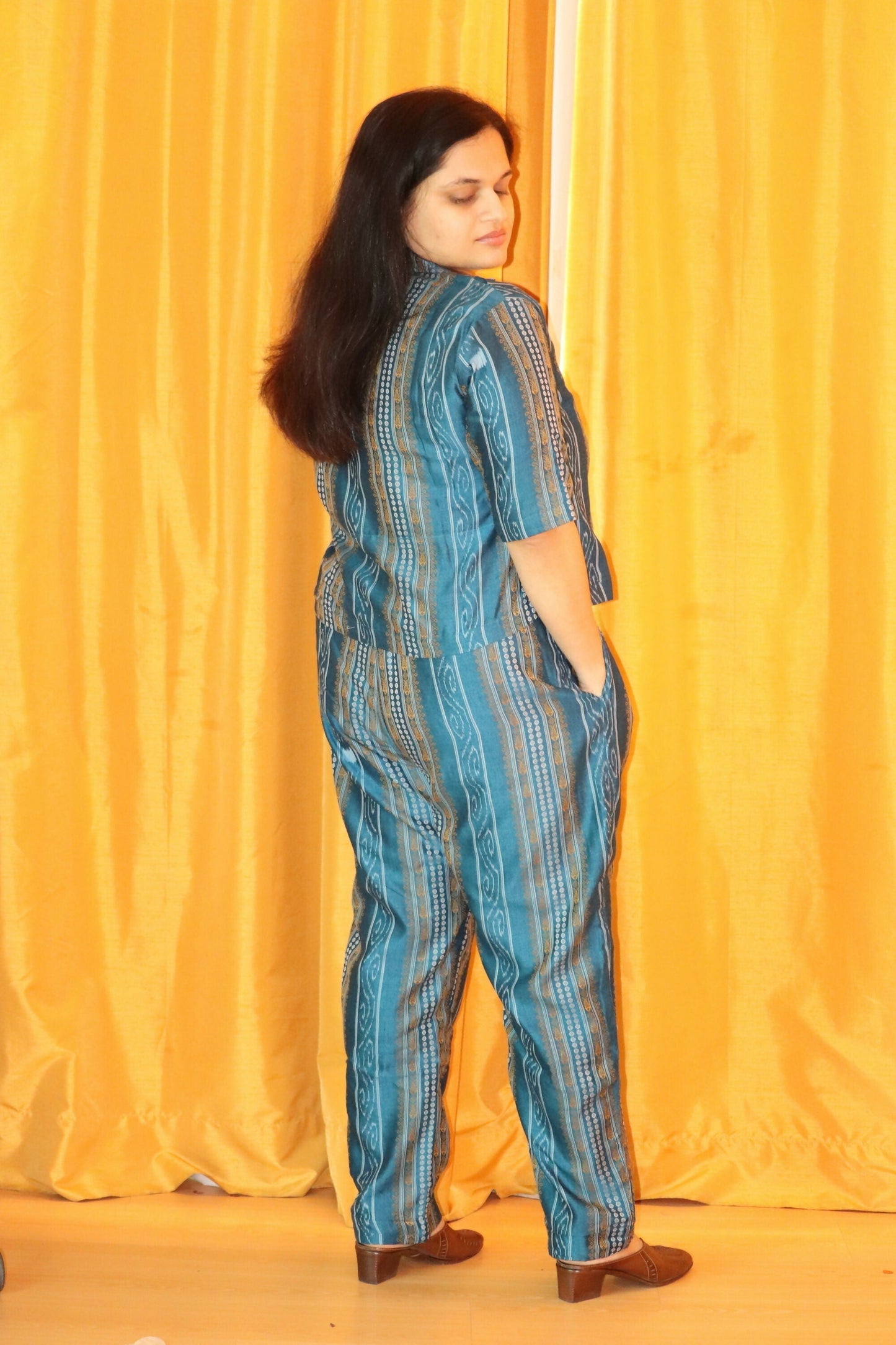 Earthyweaves Meghika Sambalpuri Co-ord Set - Swadesiicart