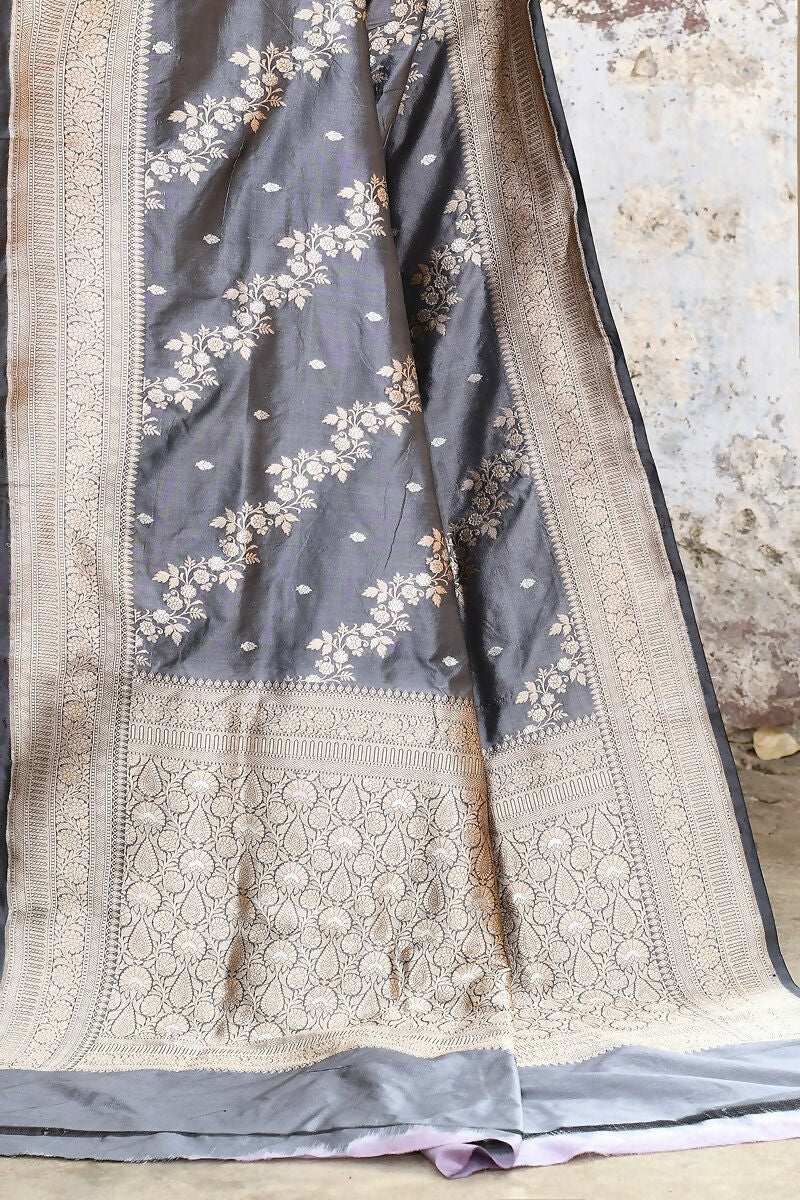 Joban Fashion Silver Grey Pure Katan Pure Handloom Banarasi Silk Saree | Swadesiicart