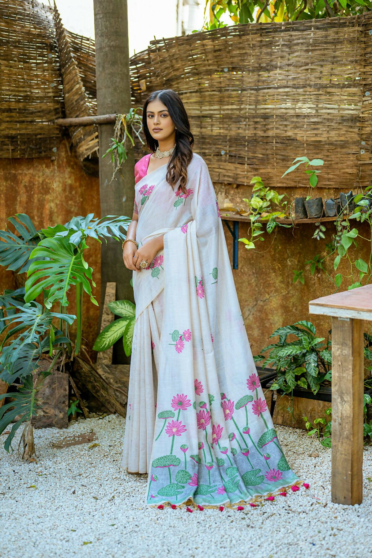 Vishnu Weaves Women's Pink Muga Cotton Woven Butti Saree with Blouse - Swadesiicart