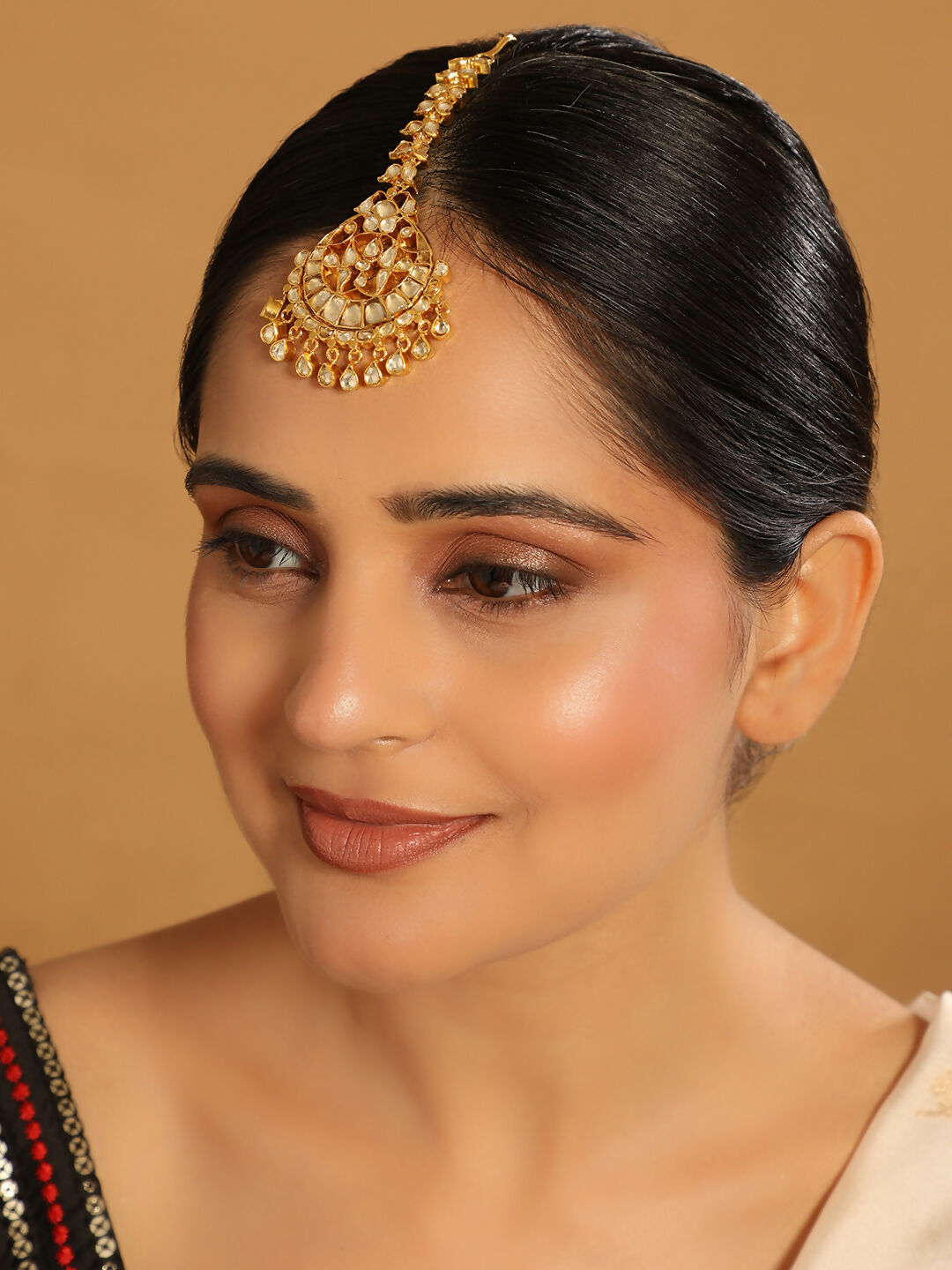 Nuyug 22K Gold-Plated Kundan Studded Maang Tikka Head Jewellery | Swadesiicart