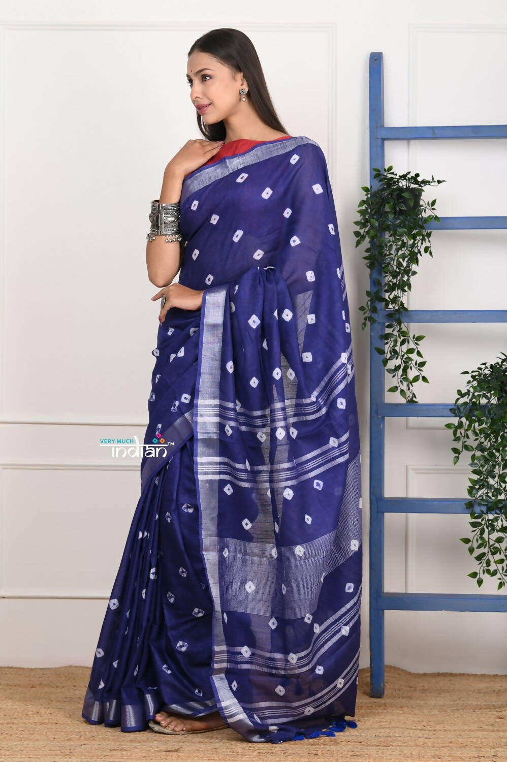 Very Much Indian Handmade Tie And Dye Cotton Saree By Women Weavers - Indigo Blue | Swadesiicart