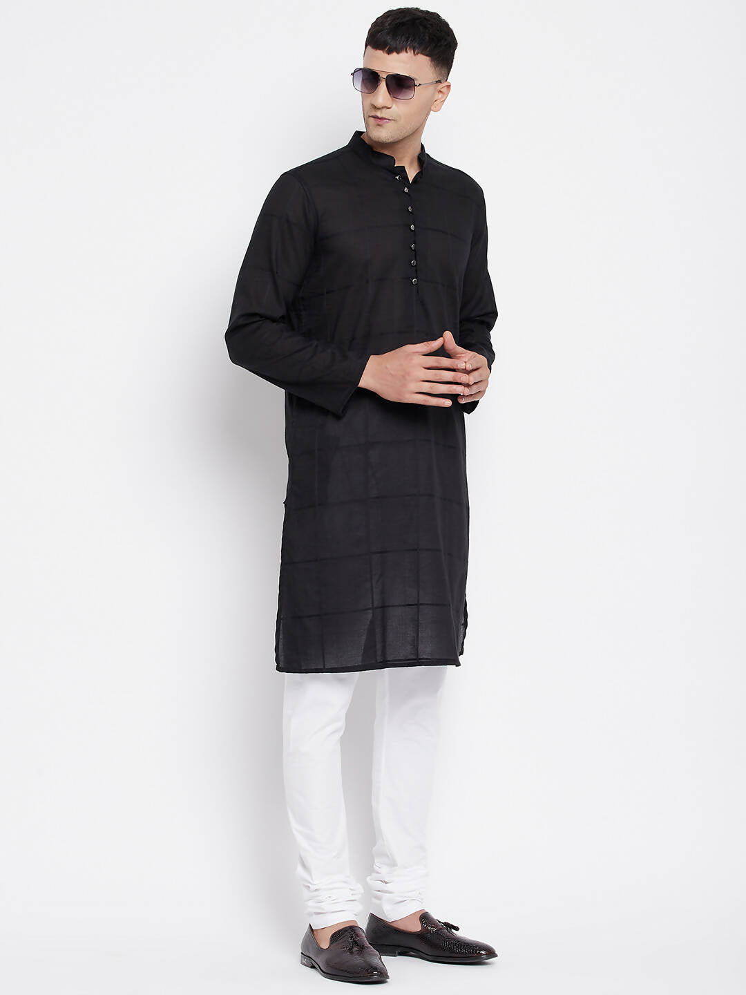 Even Apparels Pure Cotton Men's Kurta in Black Color With Band Collar | Swadesiicart