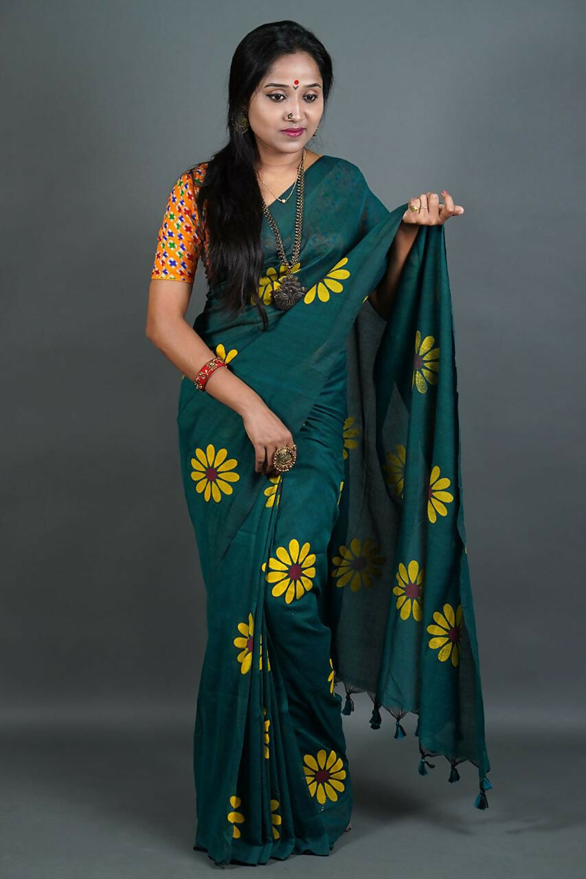 Exclusive Collection Green Pure Cotton Saree With Sunflower Design - Swadesiicart