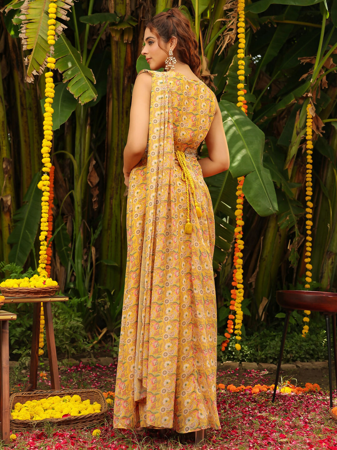 Janasya Mustard Georgette Floral Saree | Swadesiicart