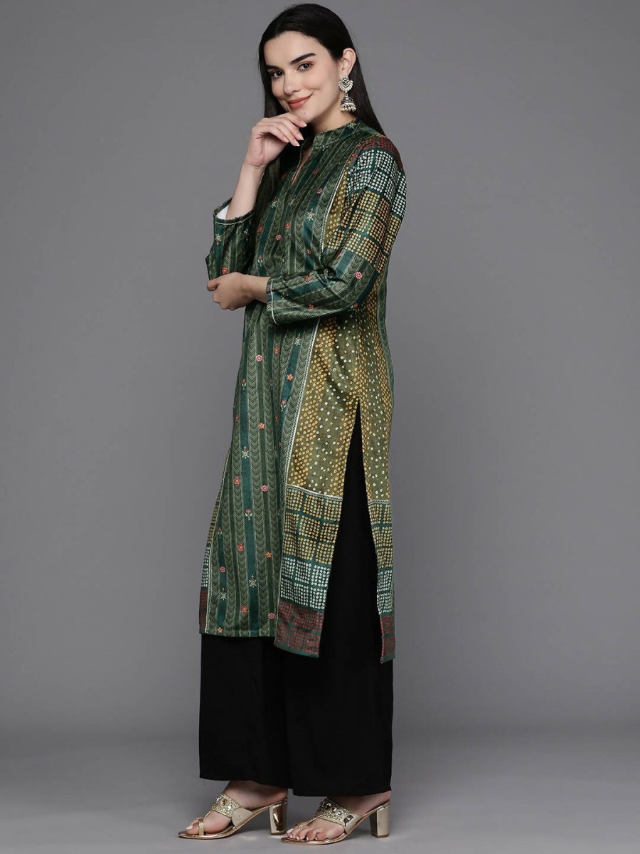 Ahalyaa Women Printed Gotta Patti Velvet Kurta - Green Color | Swadesiicart